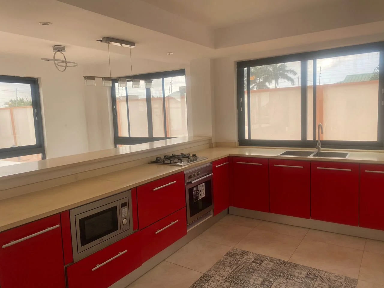 Five Bedroom House For Sale At Nmai Djorn , Adjiriganor