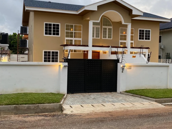 3 Bedroom Luxury House for sale