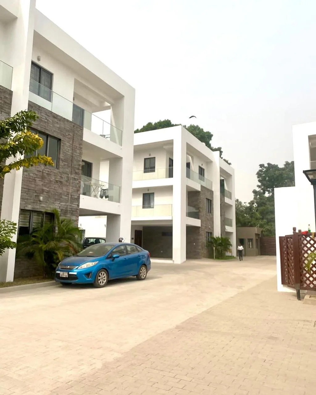4 Bedroom Semi Detached House to let