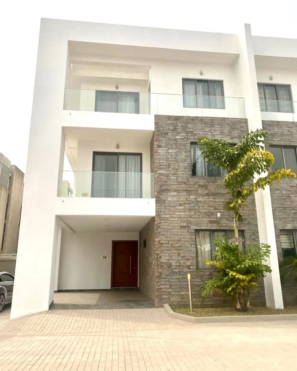 4 Bedroom Semi Detached House to let