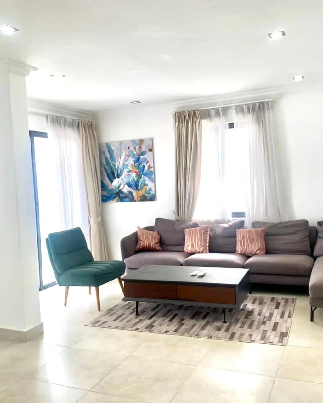 4 Bedroom Semi Detached House to let