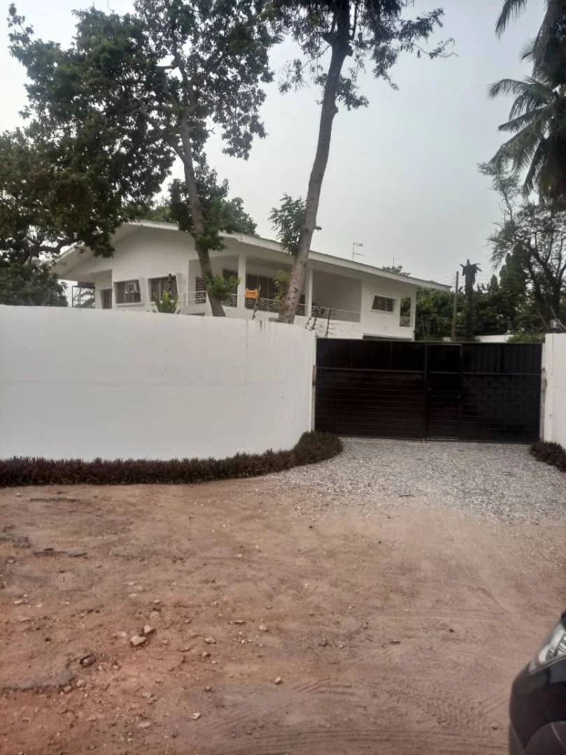Three Bedroom House For Sale at Tesano